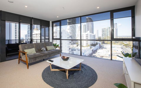 Qube Broadbeach - Port Augusta Accommodation 14