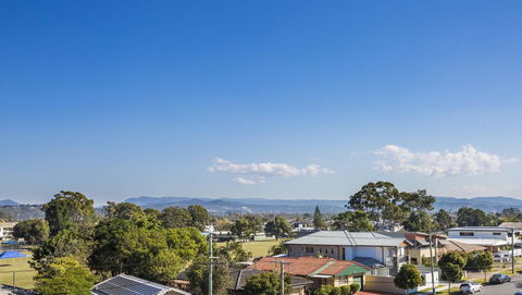 Boardwalk Burleigh Beach - Official - Port Augusta Accommodation 44