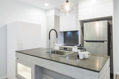 Boardwalk Burleigh Beach - Official - Port Augusta Accommodation 38
