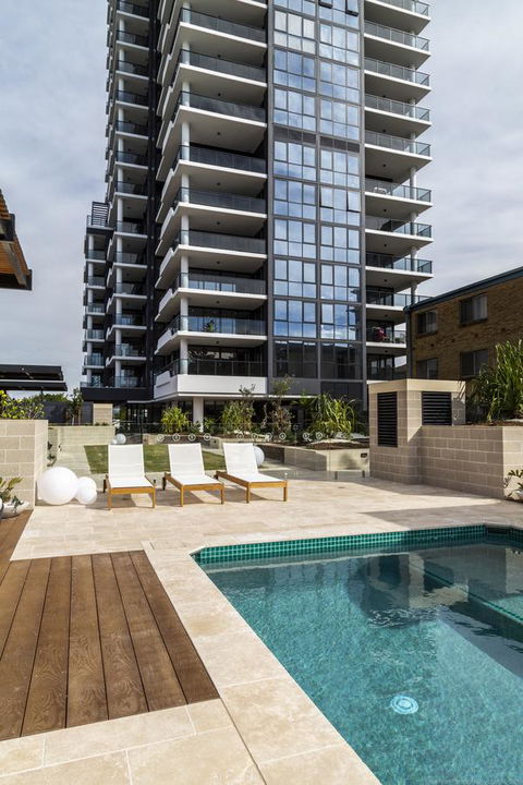 Boardwalk Burleigh Beach - Official - Port Augusta Accommodation 5