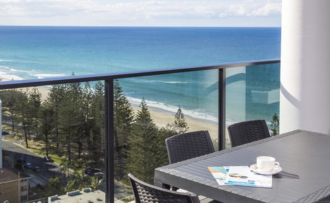Boardwalk Burleigh Beach - Official - Port Augusta Accommodation 20