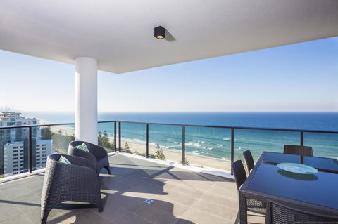 Boardwalk Burleigh Beach - Official - Port Augusta Accommodation 2