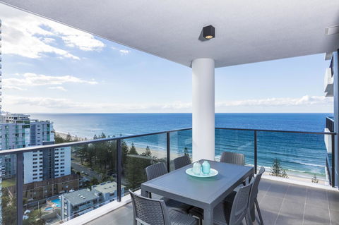 Boardwalk Burleigh Beach - Official - Port Augusta Accommodation 22