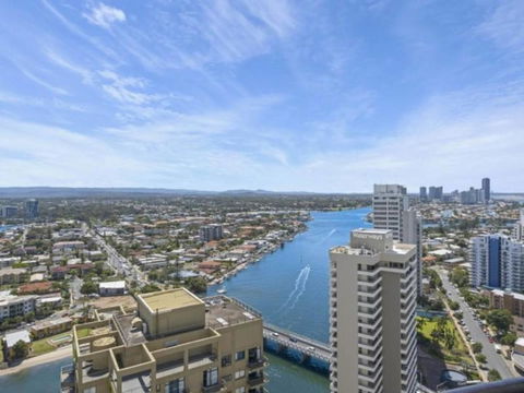 Beach Stay - Ocean & Riverview Resort Chevron Renaissance Central Surfers Paradise - Port Augusta Accommodation 15