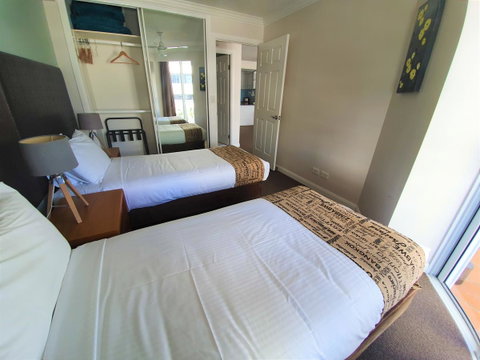 Broadbeach Holiday Apartments - Port Augusta Accommodation 6