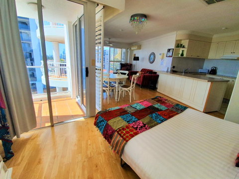 Broadbeach Holiday Apartments - Port Augusta Accommodation 25
