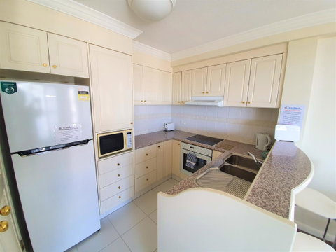 Broadbeach Holiday Apartments - Port Augusta Accommodation 16