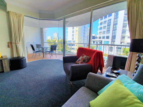 Broadbeach Holiday Apartments - Port Augusta Accommodation 3