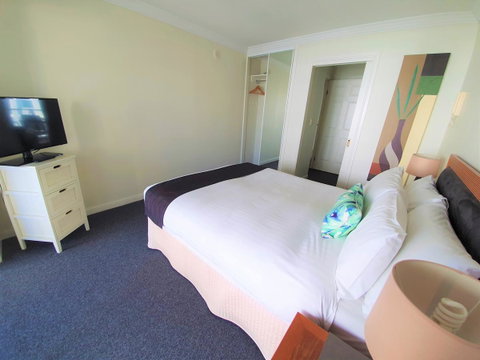 Broadbeach Holiday Apartments - Port Augusta Accommodation 27