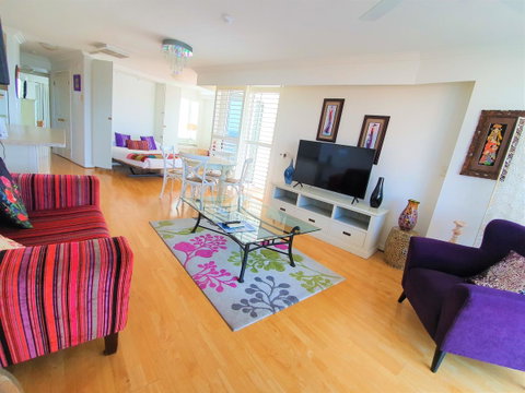Broadbeach Holiday Apartments - Port Augusta Accommodation 24