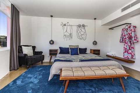 The Pink Hotel Coolangatta - Port Augusta Accommodation 10