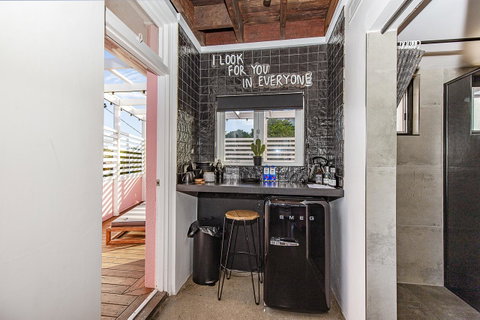 The Pink Hotel Coolangatta - Port Augusta Accommodation 32