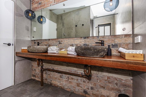 The Pink Hotel Coolangatta - Port Augusta Accommodation 9