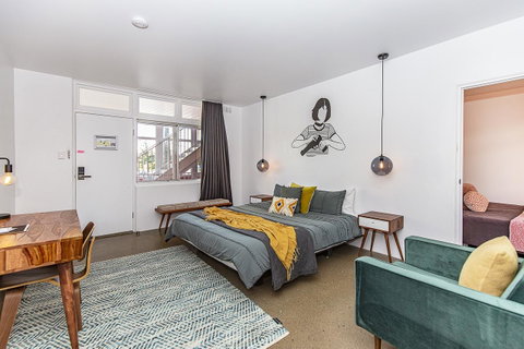 The Pink Hotel Coolangatta - Port Augusta Accommodation 12