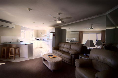 Grosvenor Beachfront Apartments Surfers Paradise - Port Augusta Accommodation 9