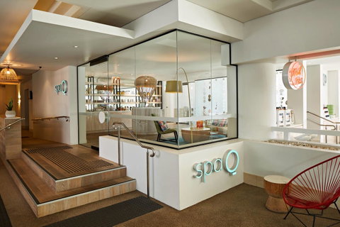 QT Gold Coast - Port Augusta Accommodation 17