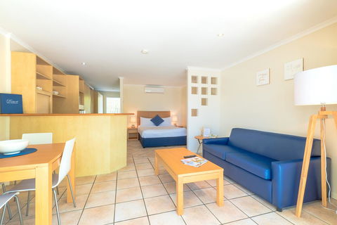 At The Sound Noosa Motel - Port Augusta Accommodation 28