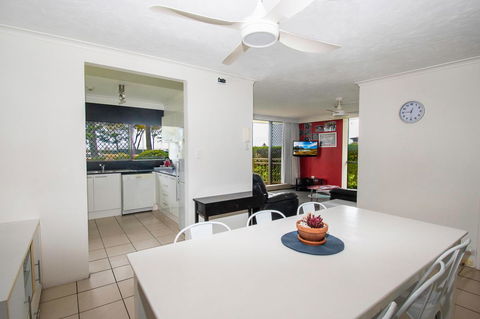 Seacrest Beachfront Apartments Surfers Paradise - Port Augusta Accommodation 14
