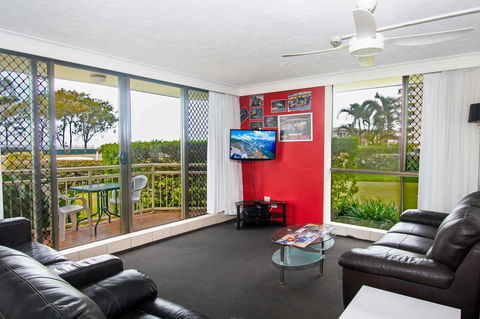 Seacrest Beachfront Apartments Surfers Paradise - Port Augusta Accommodation 9