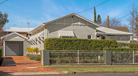 Frangipani House - Port Augusta Accommodation 24