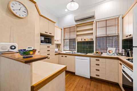 Frangipani House - Port Augusta Accommodation 11