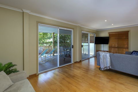 Noosa Beachhouse - Port Augusta Accommodation 17