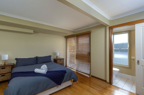 Noosa Beachhouse - Port Augusta Accommodation 15