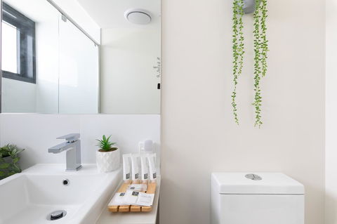 Sunset Retreat Mooloolaba - Port Augusta Accommodation 25