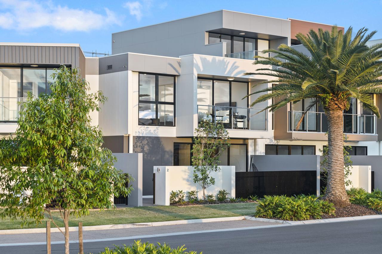 Hope Island QLD Port Augusta Accommodation