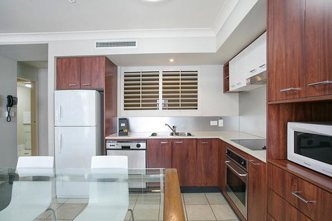 Towers Of Chevron - Private Apartment - Port Augusta Accommodation 3