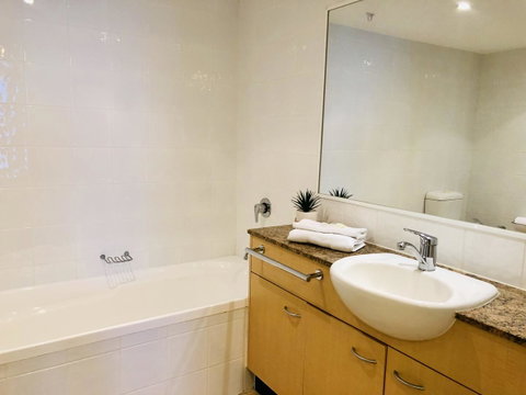 Kirra Beach Apartments - Port Augusta Accommodation 6