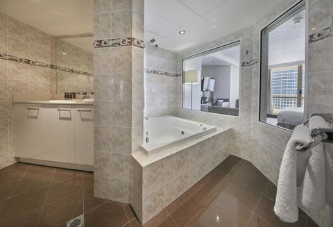 Novotel Surfers Paradise - Port Augusta Accommodation 10