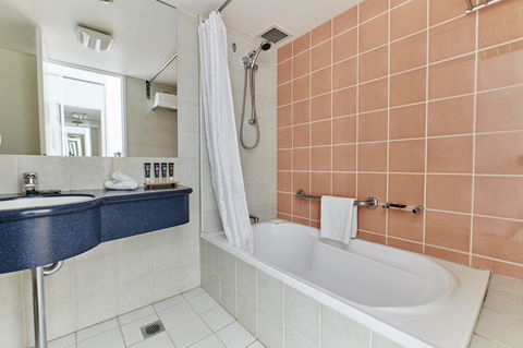 Novotel Cairns Oasis Resort - Port Augusta Accommodation 2