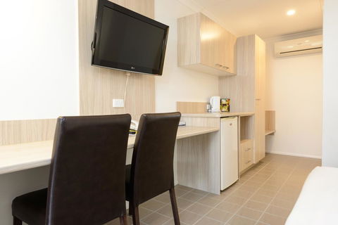 Smart Motels Bert Hinkler - Port Augusta Accommodation 40