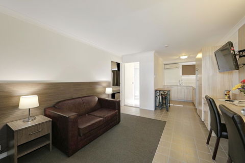 Smart Motels Bert Hinkler - Port Augusta Accommodation 32