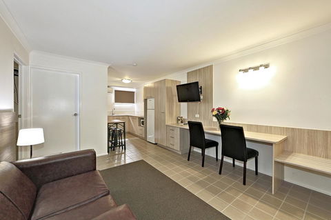 Smart Motels Bert Hinkler - Port Augusta Accommodation 31