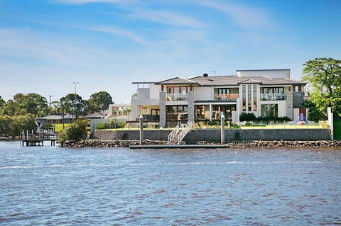 Riverfront Dream - Port Augusta Accommodation 0
