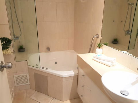 Gemini Court Holiday Apartments - Port Augusta Accommodation 41