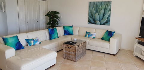 Gemini Court Holiday Apartments - Port Augusta Accommodation 24