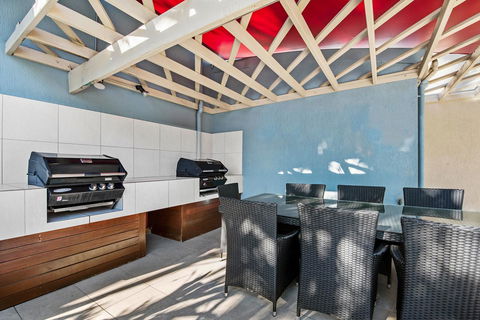 Sailport Mooloolaba Apartments - Port Augusta Accommodation 8