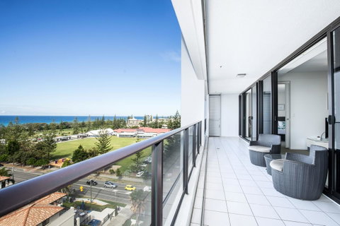 Ultra Broadbeach - Port Augusta Accommodation 41