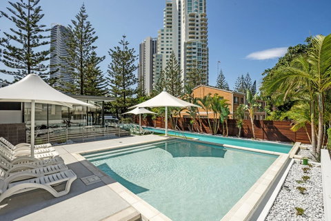 Ultra Broadbeach - Port Augusta Accommodation 2