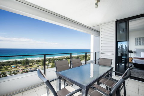 Ultra Broadbeach - Port Augusta Accommodation 32