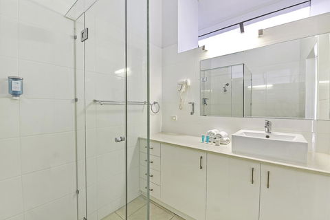 Broadbeach Travel Inn Apartments - Port Augusta Accommodation 15