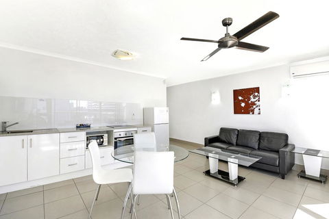 Broadbeach Travel Inn Apartments - Port Augusta Accommodation 27