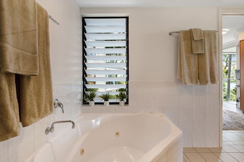 Oasis Apartments On Hamilton Island By HIHA - Port Augusta Accommodation 15