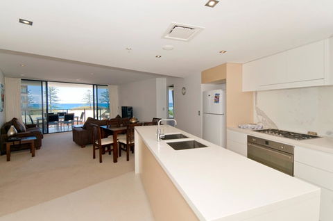 Ambience On Burleigh Beach - Port Augusta Accommodation 24