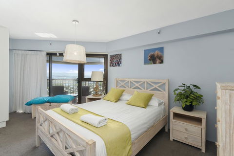 Burleigh Esplanade Apartments - Port Augusta Accommodation 17