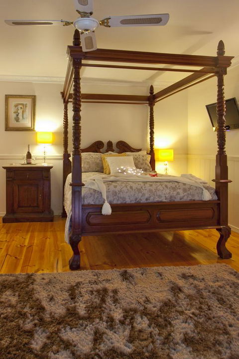 Curtis Falls Cottage - Port Augusta Accommodation 6