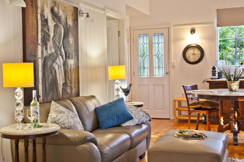 Curtis Falls Cottage - Port Augusta Accommodation 7